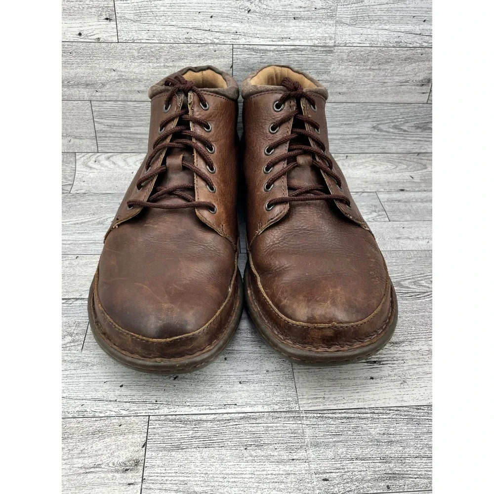 Born Men Brown Leather Chukka Boots Lace Up Padded Collar Casual Shoes Size 9.5M